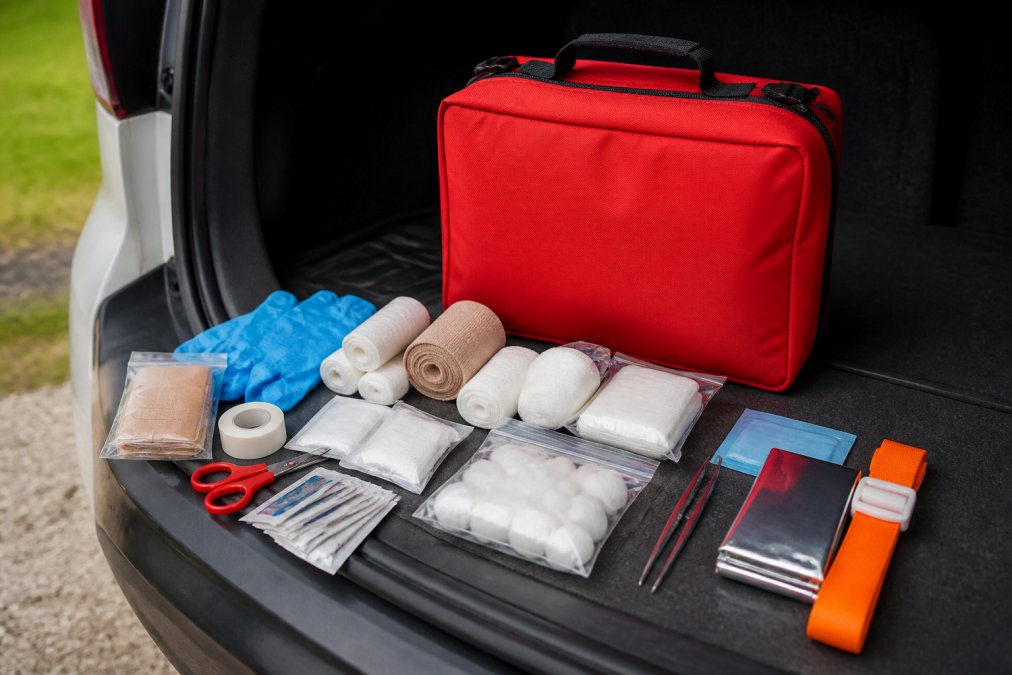 Best Car First Aid Kit Components for 2026